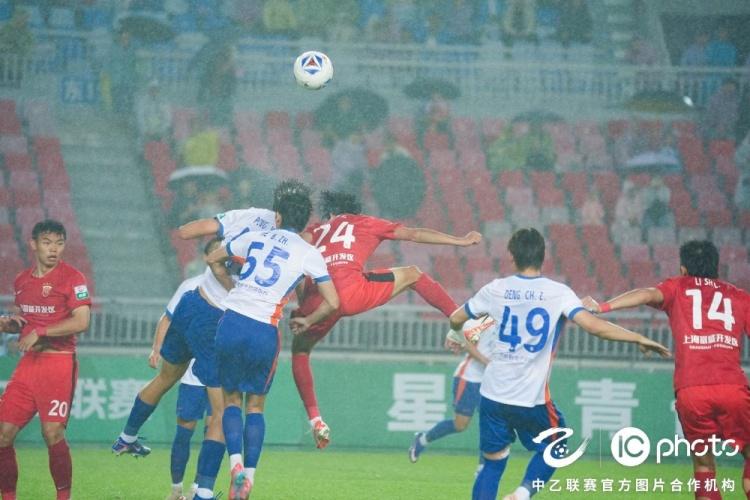 邮报：拜仁、森林关注贝里瓦尔，球员已决定今夏离开热刺